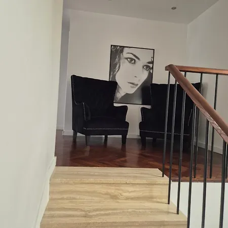 Maria *